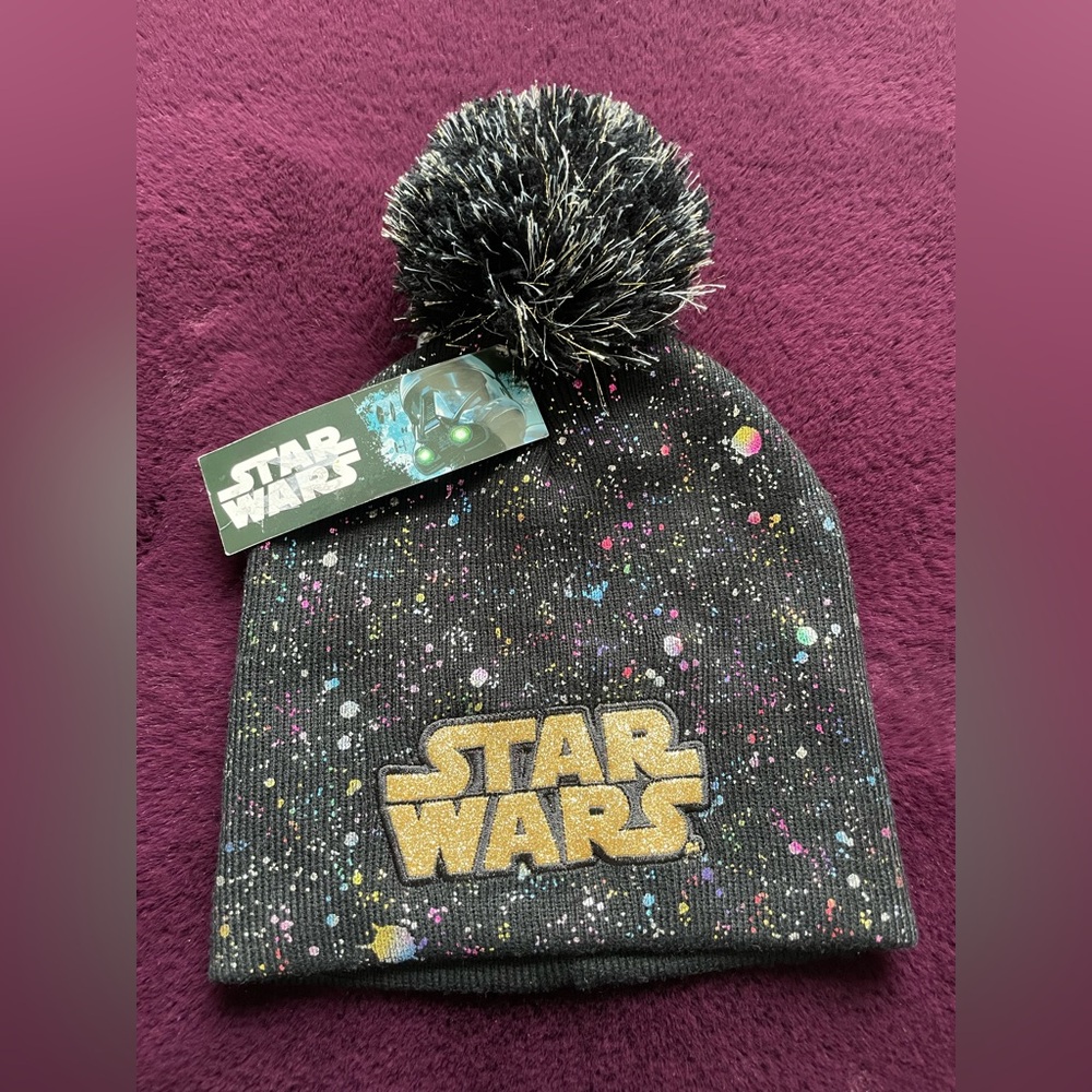BNWT DISNEY Star Wars Black Beanie Hat